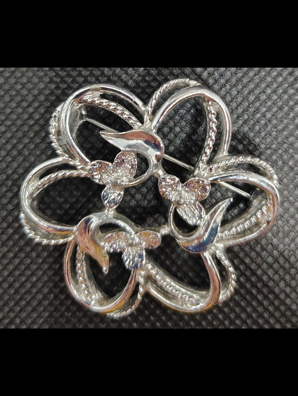 Elegant Silver Floral Crystal Brooch - Women Jewelry Vintage